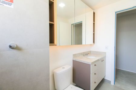 Apartamento à venda com 107m², 2 quartos e 2 vagasBanheiro da Suíte 1