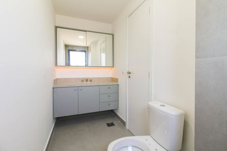 Apartamento à venda com 107m², 2 quartos e 2 vagasBanheiro da Suíte 2