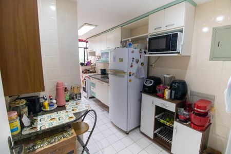 Apartamento para alugar com 63m², 2 quartos e 1 vagaCozinha e Área de Serviço