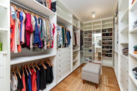 Apartamento à venda com 315m², 4 quartos e 4 vagasCloset da Suíte 1