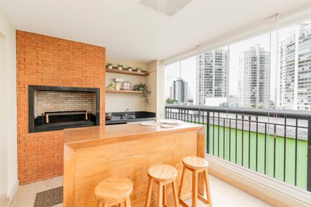 Apartamento à venda com 315m², 4 quartos e 4 vagasVaranda