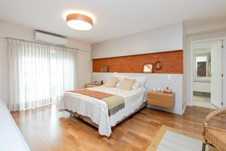 Apartamento à venda com 315m², 4 quartos e 4 vagasSuíte 1