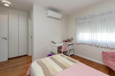 Apartamento à venda com 315m², 4 quartos e 4 vagasSuíte 2