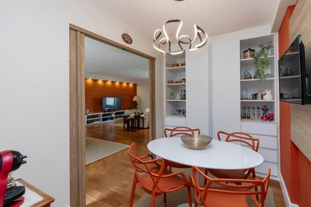 Apartamento à venda com 315m², 4 quartos e 4 vagasCopa