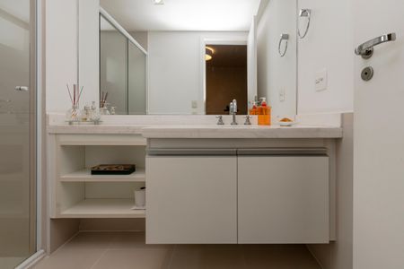 Apartamento à venda com 315m², 4 quartos e 4 vagasBanheiro da Suíte 4