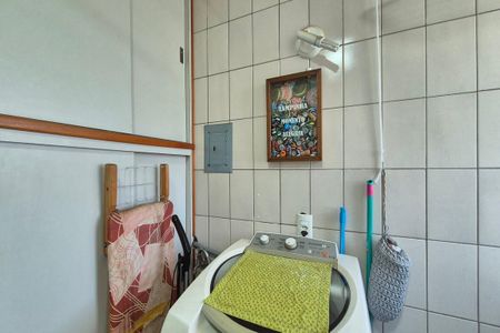 Apartamento à venda com 60m², 2 quartos e 1 vagaÁrea de Serviço