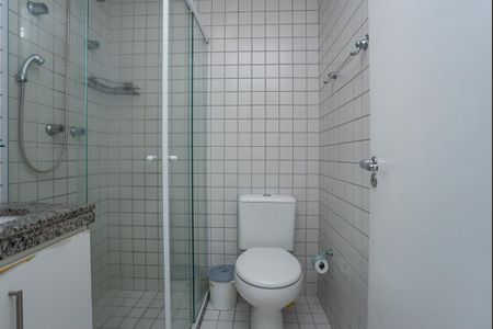 Studio para alugar com 31m², 1 quarto e 1 vaga Studio para alugar com 31m², 1 quarto e 1 vagaBanheiro
