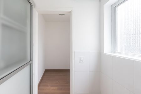 Apartamento à venda com 58m², 3 quartos e 1 vagaÁrea de Serviço