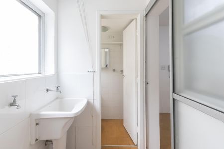 Apartamento à venda com 58m², 3 quartos e 1 vagaÁrea de Serviço