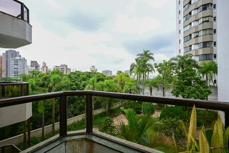 Apartamento à venda com 190m², 3 quartos e 3 vagasVaranda do Quarto 1