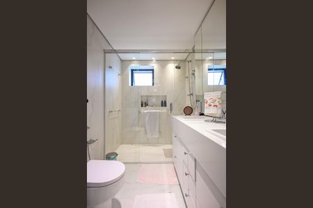 Apartamento à venda com 190m², 3 quartos e 3 vagasBanheiro Suíte 