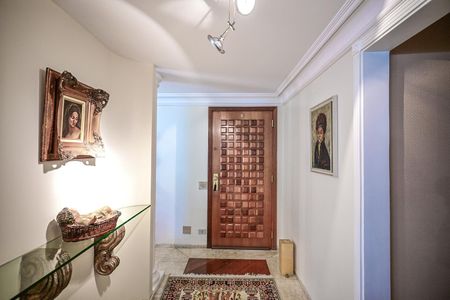 Apartamento à venda com 190m², 3 quartos e 3 vagasHall do Elevador