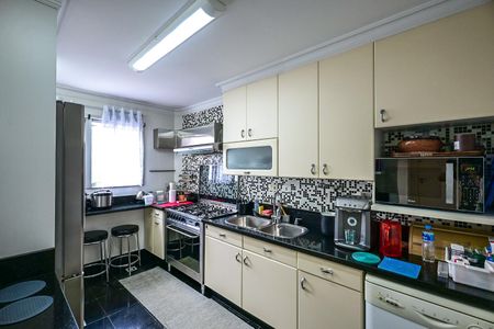 Apartamento à venda com 190m², 3 quartos e 3 vagasCozinha