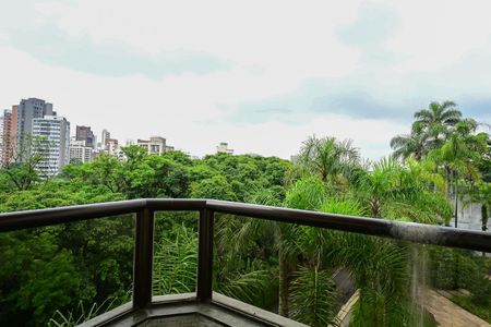 Apartamento à venda com 190m², 3 quartos e 3 vagasVaranda da Suíte 