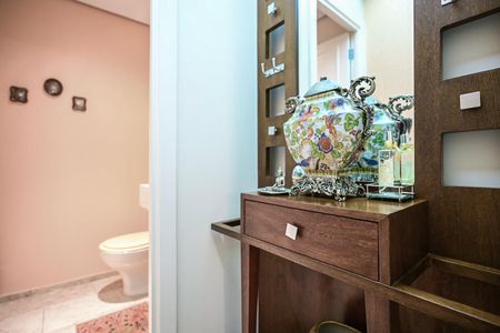 Lavabo de apartamento à venda com 3 quartos, 190m² em Vila Suzana, São Paulo