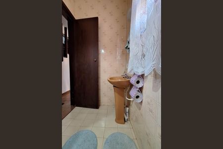 Casa à venda com 360m², 5 quartos e 3 vagasBanheiro Social