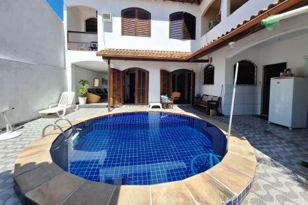 Casa à venda com 360m², 5 quartos e 3 vagasQuintal