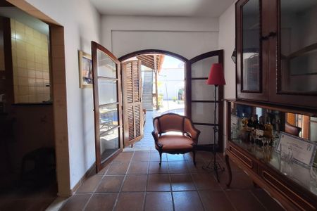 Sala de casa para alugar com 5 quartos, 360m² em Piratininga, Niterói