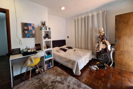 Casa à venda com 360m², 5 quartos e 3 vagasSuíte 1