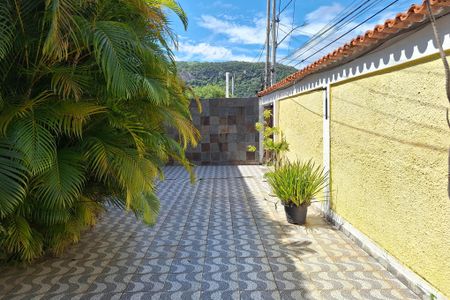 Casa à venda com 360m², 5 quartos e 3 vagasQuintal