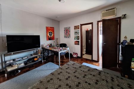 Casa à venda com 360m², 5 quartos e 3 vagasSuíte 2