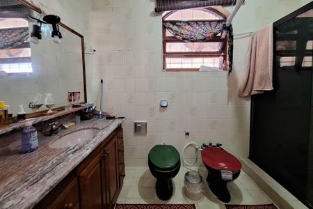 Casa à venda com 360m², 5 quartos e 3 vagasBanheiro da Suíte 3