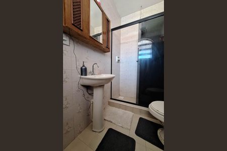 Casa à venda com 360m², 5 quartos e 3 vagasBanheiro da Suíte 2