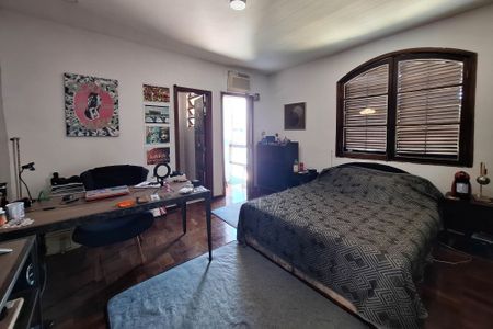 Casa à venda com 360m², 5 quartos e 3 vagasSuíte 2