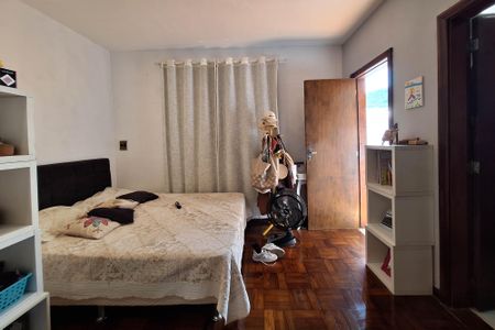 Casa à venda com 360m², 5 quartos e 3 vagasSuíte 1