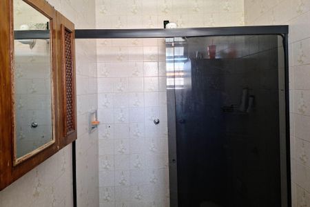 Casa à venda com 360m², 5 quartos e 3 vagasBanheiro da Suíte 2