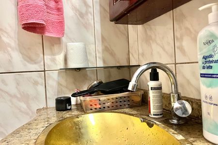 Casa à venda com 71m², 3 quartos e 2 vagas Casa à venda com 71m², 3 quartos e 2 vagasBanheiro