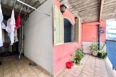 Casa à venda com 71m², 3 quartos e 2 vagas Casa à venda com 71m², 3 quartos e 2 vagasVaranda