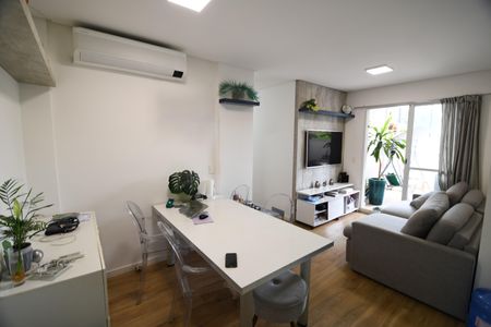 Sala de apartamento à venda com 3 quartos, 117m² em Taquaral, Campinas