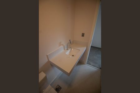 Casa de condomínio à venda com 185m², 3 quartos e 2 vagasBANHEIRO DA SUITE 1