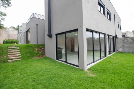 Casa de condomínio à venda com 185m², 3 quartos e 2 vagasÁREA EXTERNA FUNDOS