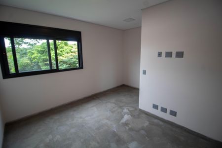 Casa de condomínio à venda com 185m², 3 quartos e 2 vagasSUITE 2