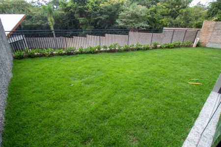 Casa de condomínio à venda com 185m², 3 quartos e 2 vagasÁREA EXTERNA FUNDOS