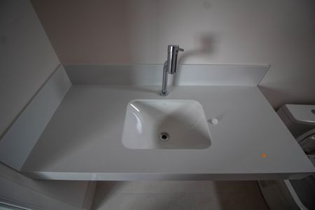 Casa de condomínio à venda com 185m², 3 quartos e 2 vagasBANHEIRO DA SUITE 2