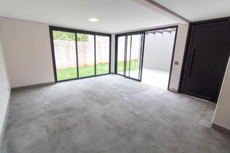 SALA de casa de condomínio à venda com 3 quartos, 185m² em Parque das Araucárias, Campinas