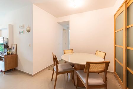 Apartamento à venda com 87m², 2 quartos e 2 vagasSala
