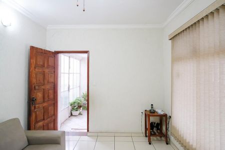 Casa à venda com 200m², 2 quartos e 3 vagasSala