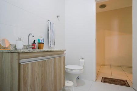 Casa à venda com 200m², 2 quartos e 3 vagasBanheiro