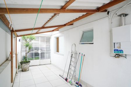 Casa à venda com 200m², 2 quartos e 3 vagasQuintal