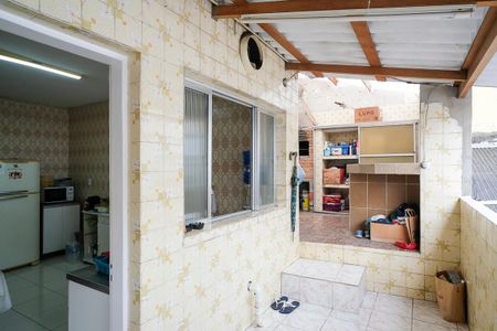 Casa à venda com 200m², 2 quartos e 3 vagasÁrea de serviço