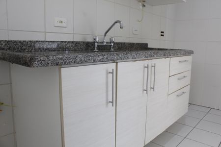 Casa de condomínio para alugar com 83m², 2 quartos e 2 vagas