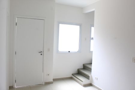 Casa de condomínio para alugar com 83m², 2 quartos e 2 vagas Casa de condomínio para alugar com 83m², 2 quartos e 2 vagasSala