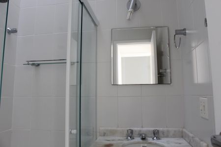 Casa de condomínio para alugar com 83m², 2 quartos e 2 vagas Casa de condomínio para alugar com 83m², 2 quartos e 2 vagasBanheiro Social