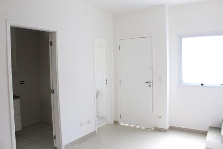 Sala de casa de condomínio para alugar com 2 quartos, 83m² em Paisagem Renoir, Cotia