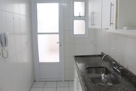 Casa de condomínio para alugar com 83m², 2 quartos e 2 vagas Casa de condomínio para alugar com 83m², 2 quartos e 2 vagasCozinha