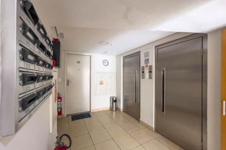 Apartamento à venda com 60m², 2 quartos e 1 vagaHall de entrada